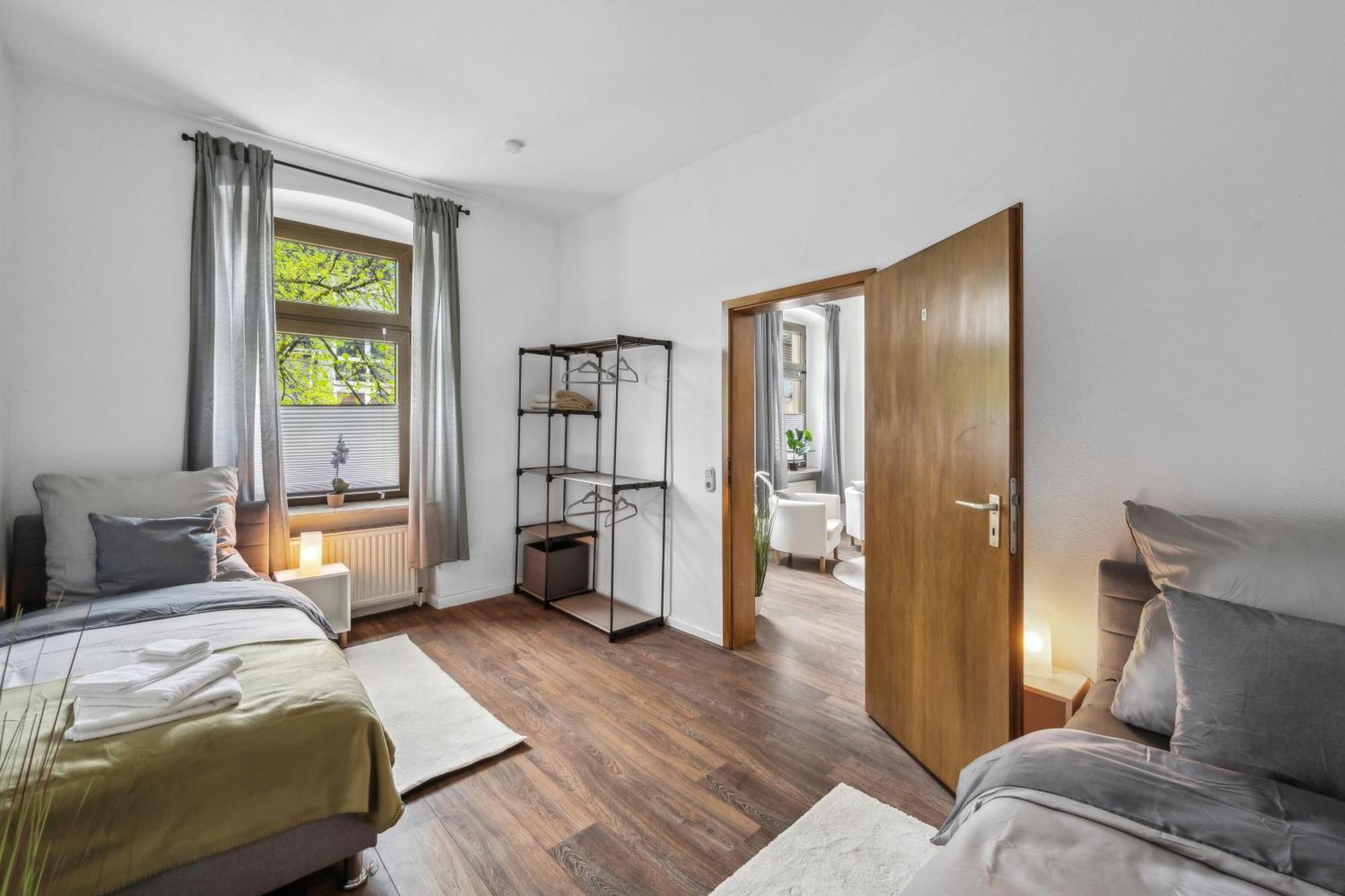 Wupper Home Ii, Top Lage Ideal Fuer Geschaeftsleute, Monteure, Familien, 3 Zimmer, Flachbild-Tv Wuppertal Exterior photo